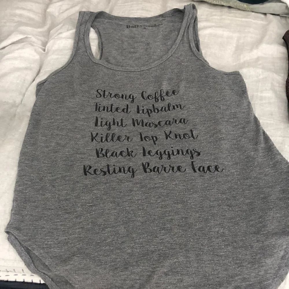 Barre socks racerback tee gray graphic sz S